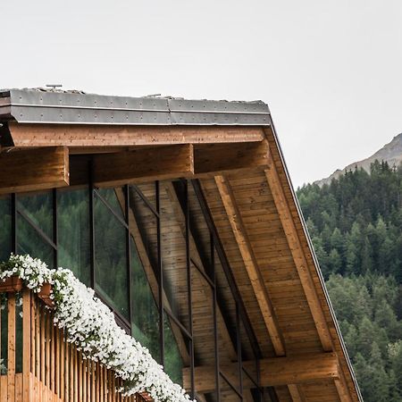 Grand Hotel Courmayeur Mont Blanc, By R Collection Hotels Exterior foto